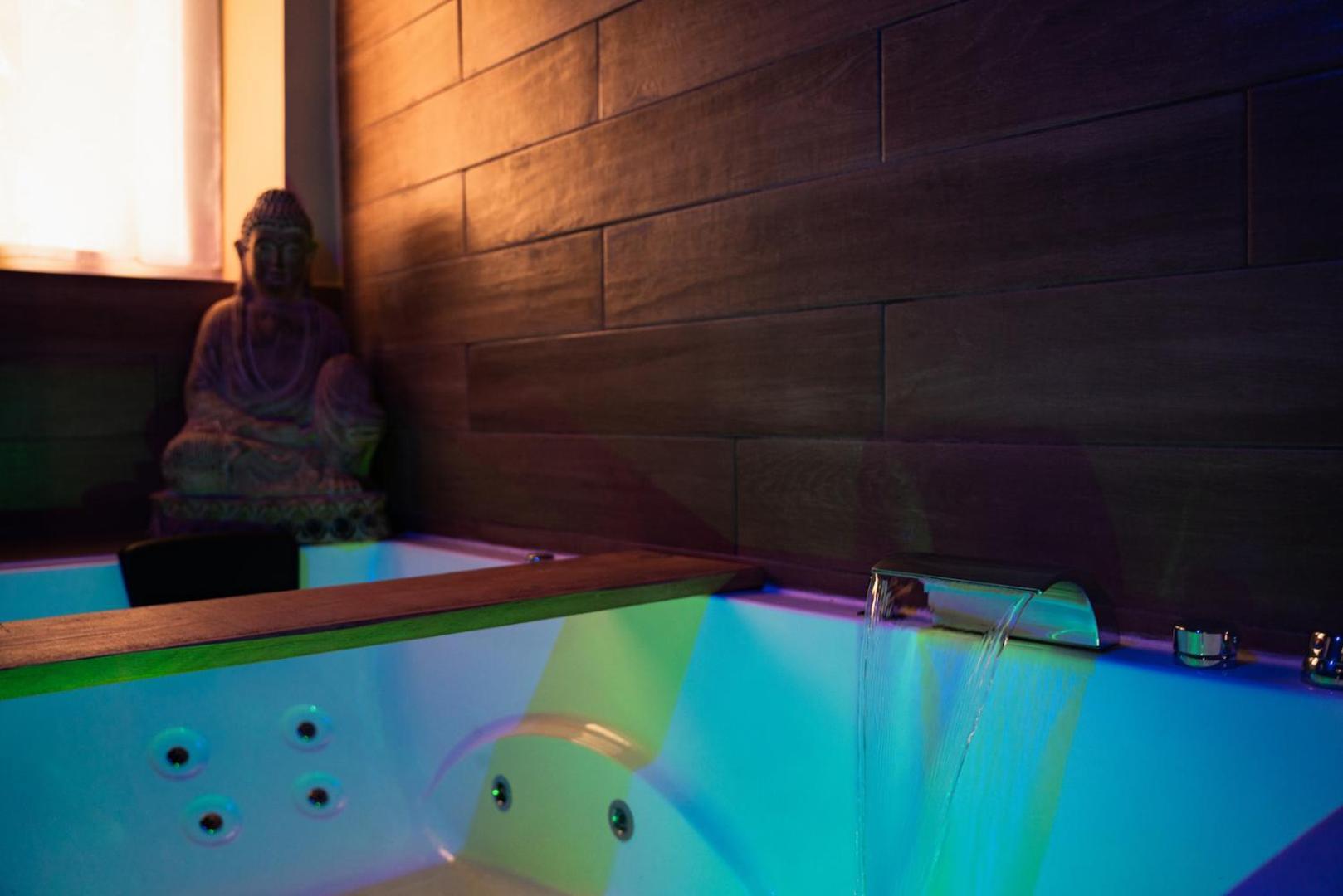 Le Balneo Jacuzzi Vieil Antibes Safranier Apartment Luaran gambar